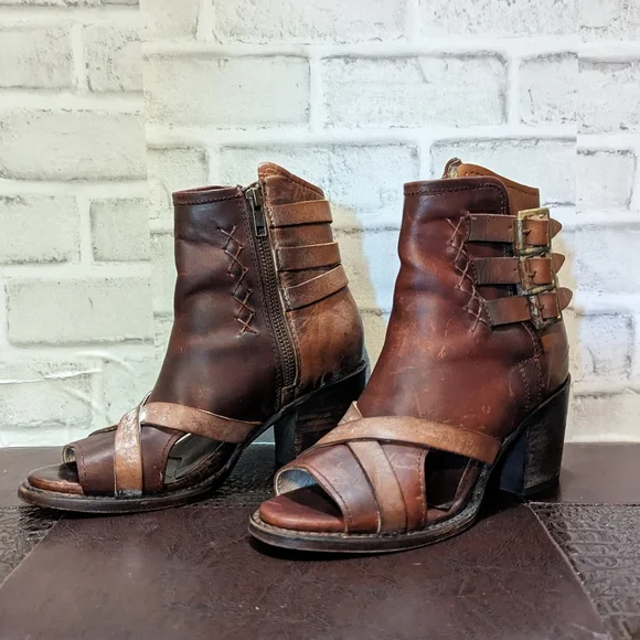 FreeBird RARE Peru Leather Ankle Bootie size 6 - Picture 15 of 15